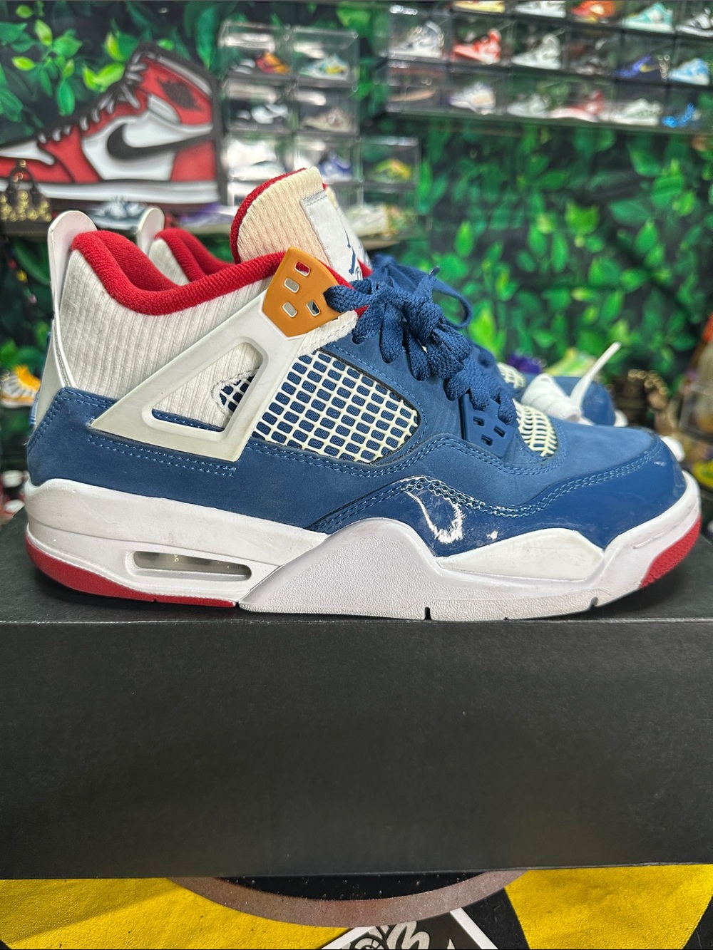 Jordan 4 Retro Messy Room Size 6.5Y/8W - Picture 2 of 7